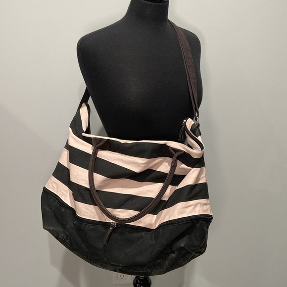 Victoria Secret | Expandable Tote Bag - Picture 2 of 9